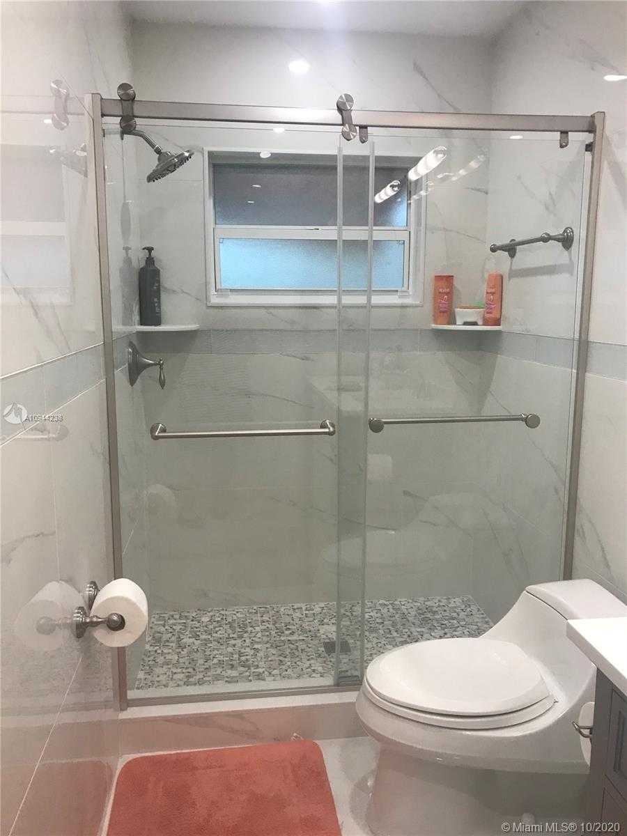 Small Image of 7418 NORTH WEST 73RD AVE, Tamarac Number 23