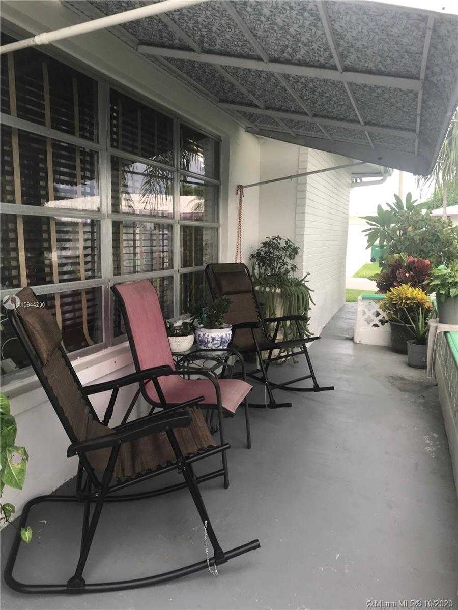 Small Image of 7418 NORTH WEST 73RD AVE, Tamarac Number 6