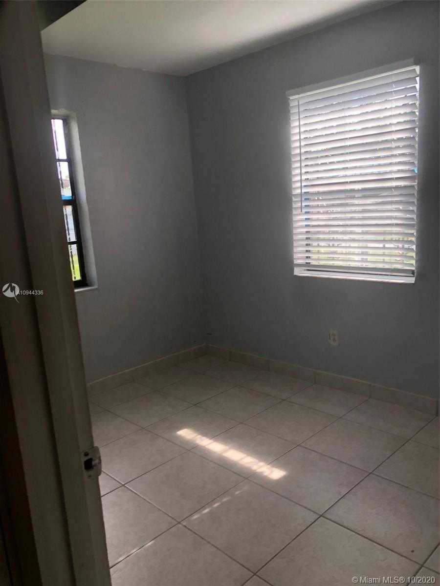 Small Image of 10751 SOUTH WEST 51ST DR, Miami Number 13