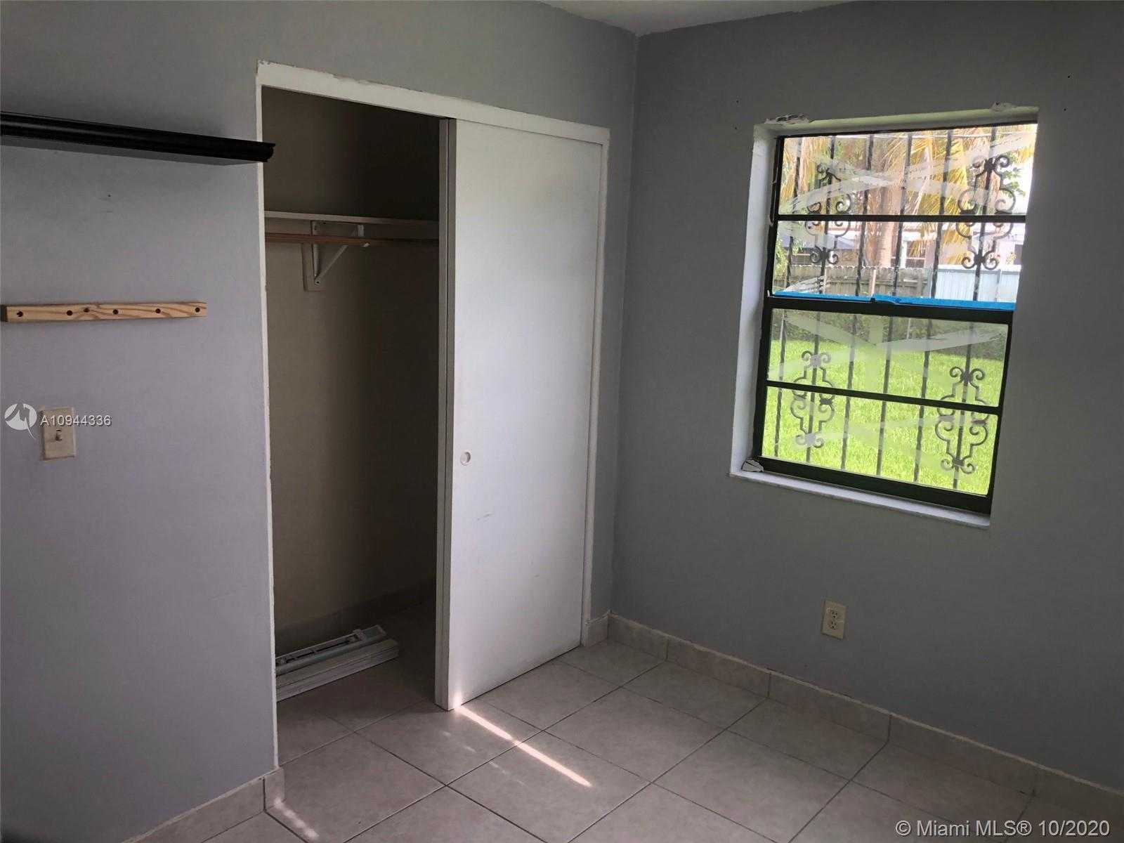 Small Image of 10751 SOUTH WEST 51ST DR, Miami Number 14