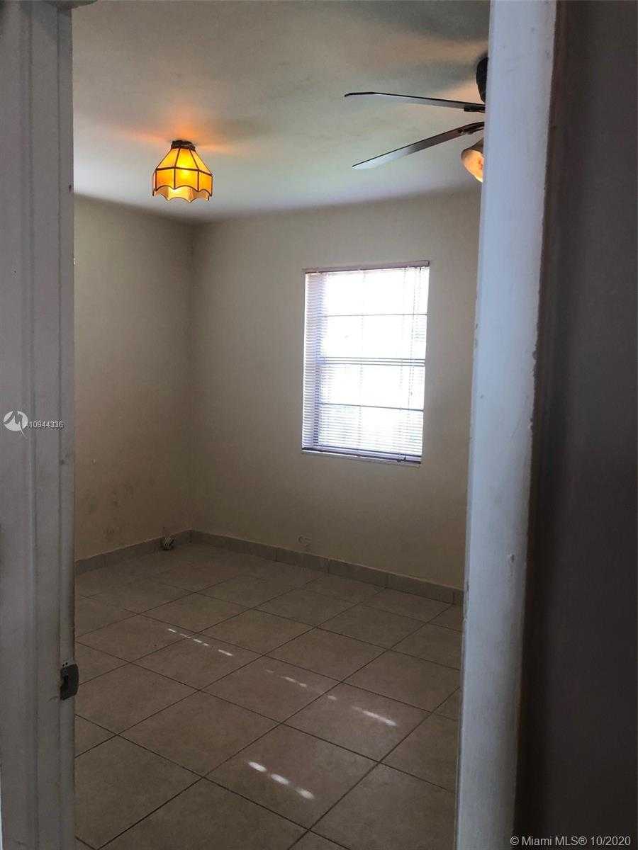 Small Image of 10751 SOUTH WEST 51ST DR, Miami Number 16