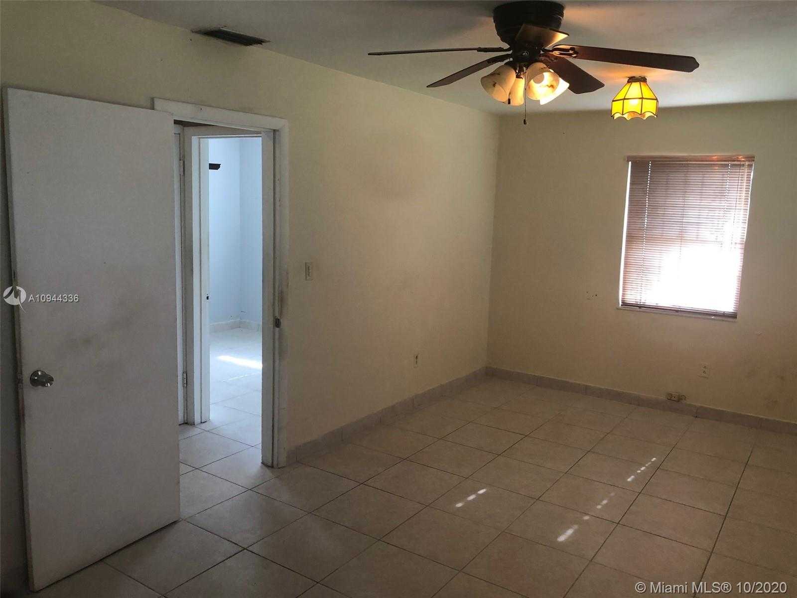 Small Image of 10751 SOUTH WEST 51ST DR, Miami Number 18