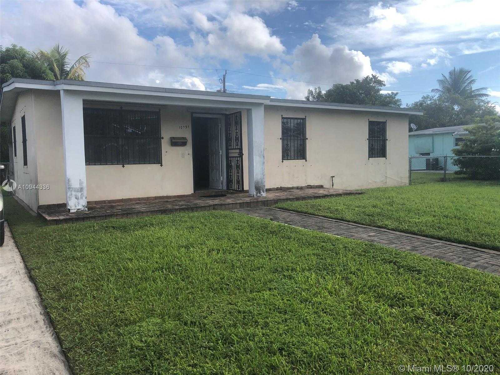 Small Image of 10751 SOUTH WEST 51ST DR, Miami Number 2