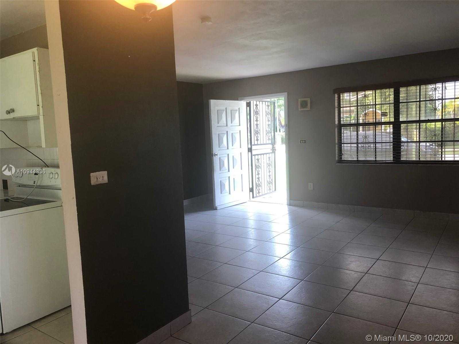 Small Image of 10751 SOUTH WEST 51ST DR, Miami Number 7