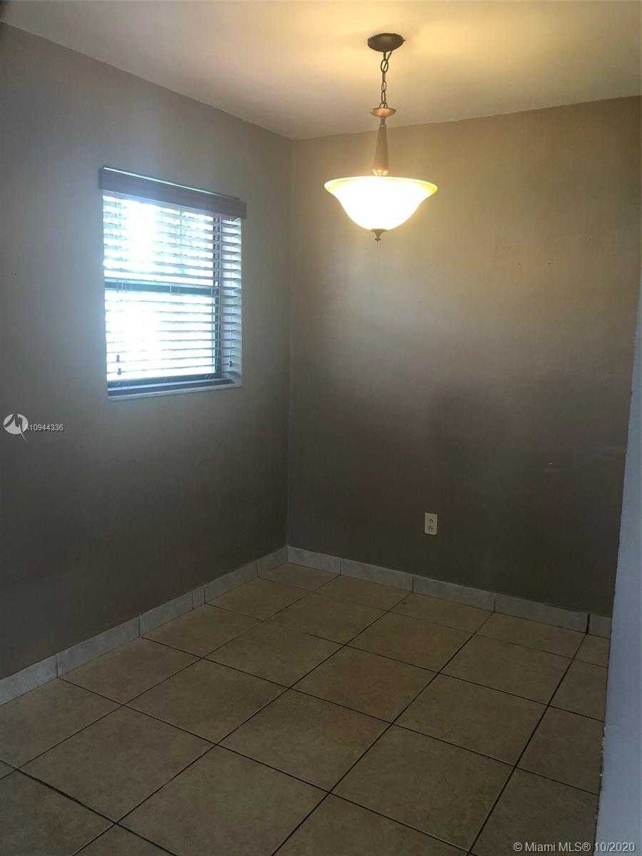 Small Image of 10751 SOUTH WEST 51ST DR, Miami Number 8