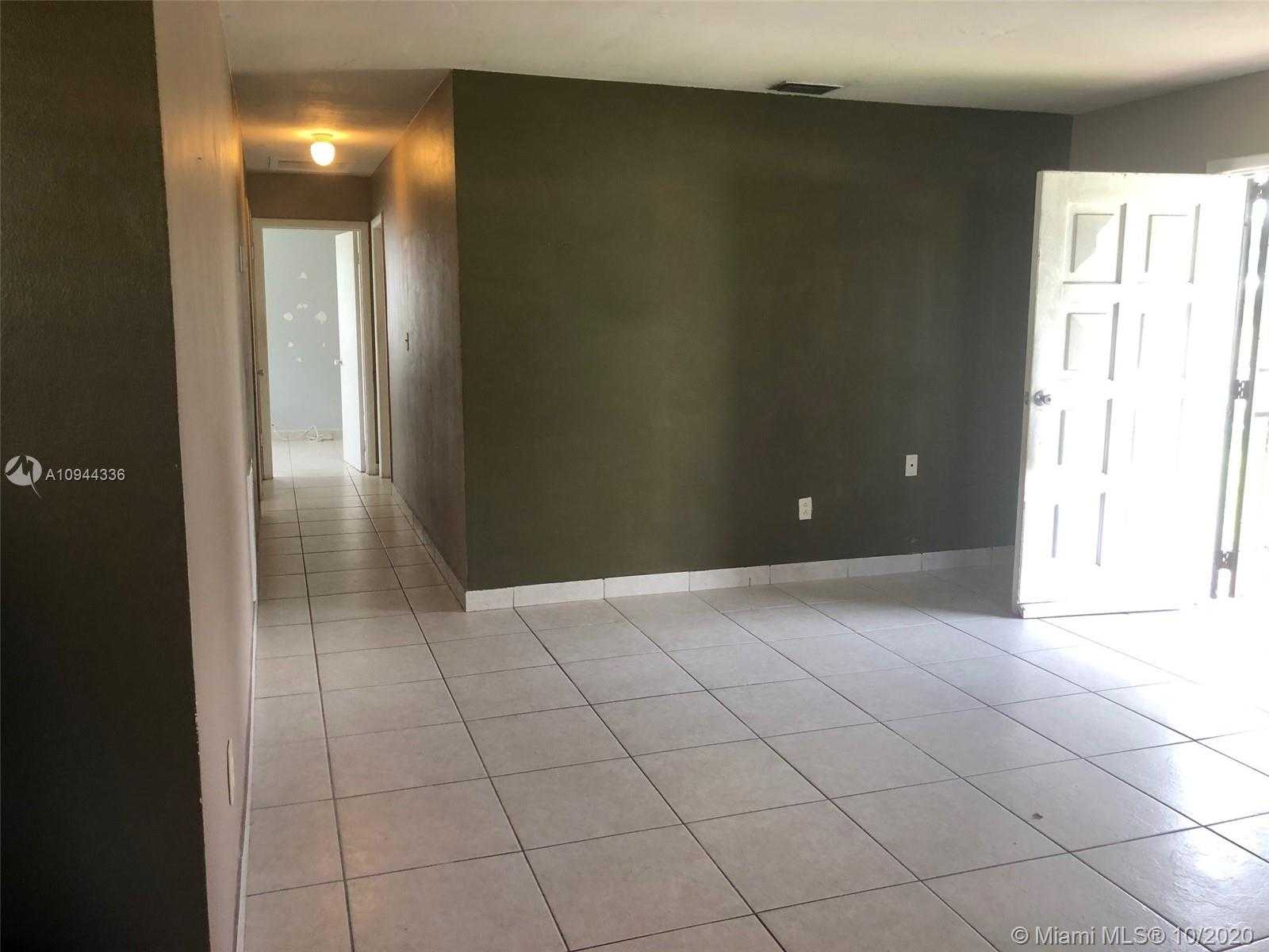 Small Image of 10751 SOUTH WEST 51ST DR, Miami Number 9