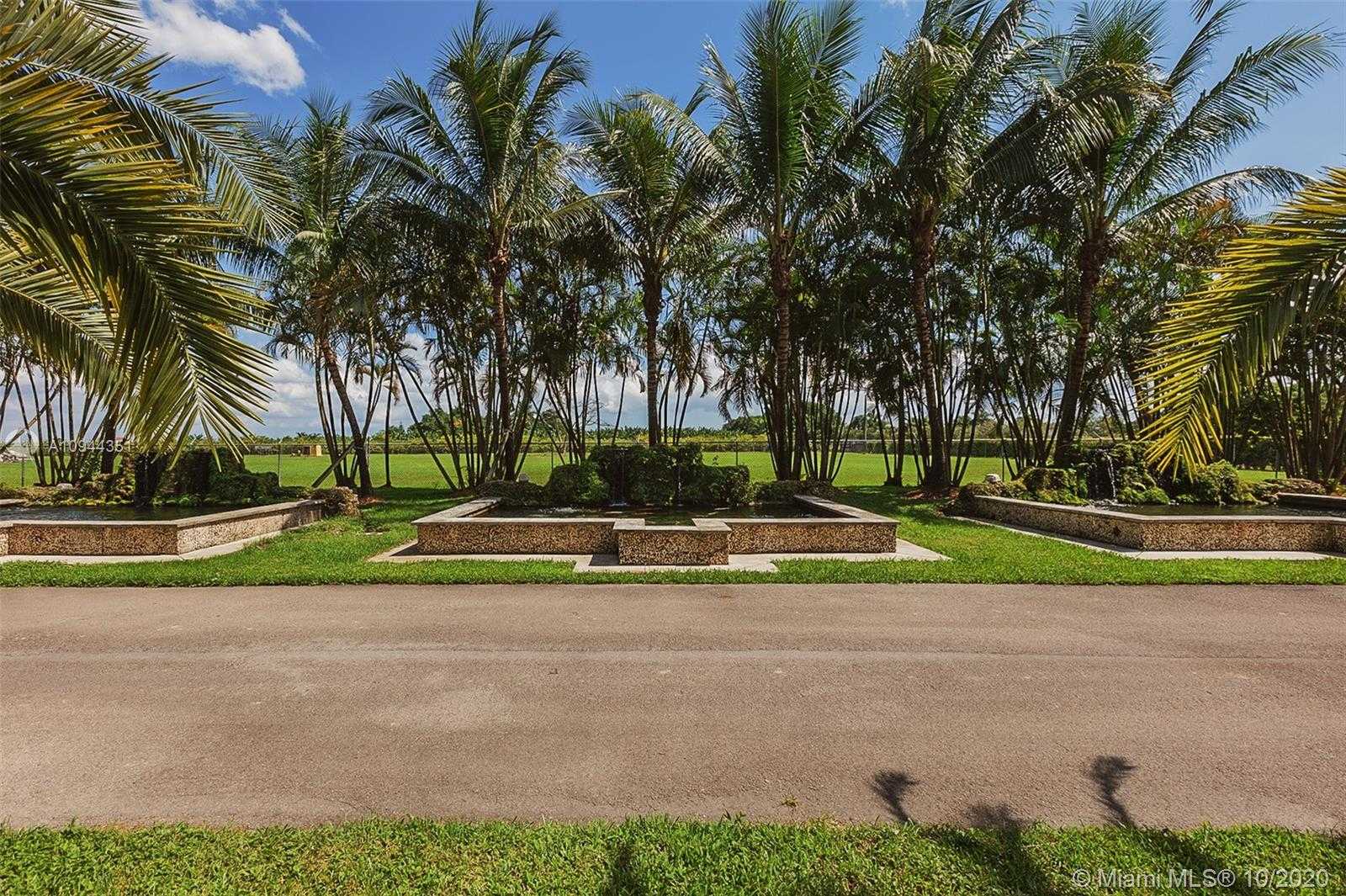 Small Image of 19695 SOUTH WEST 184 STREET, Miami Number 4