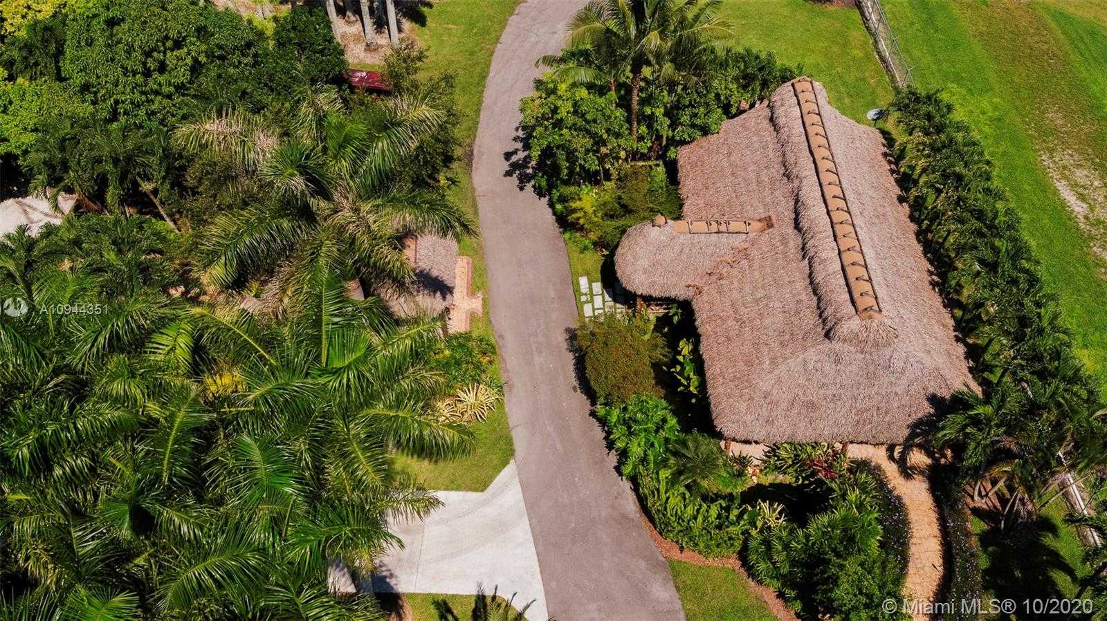 Small Image of 19695 SOUTH WEST 184 STREET, Miami Number 9