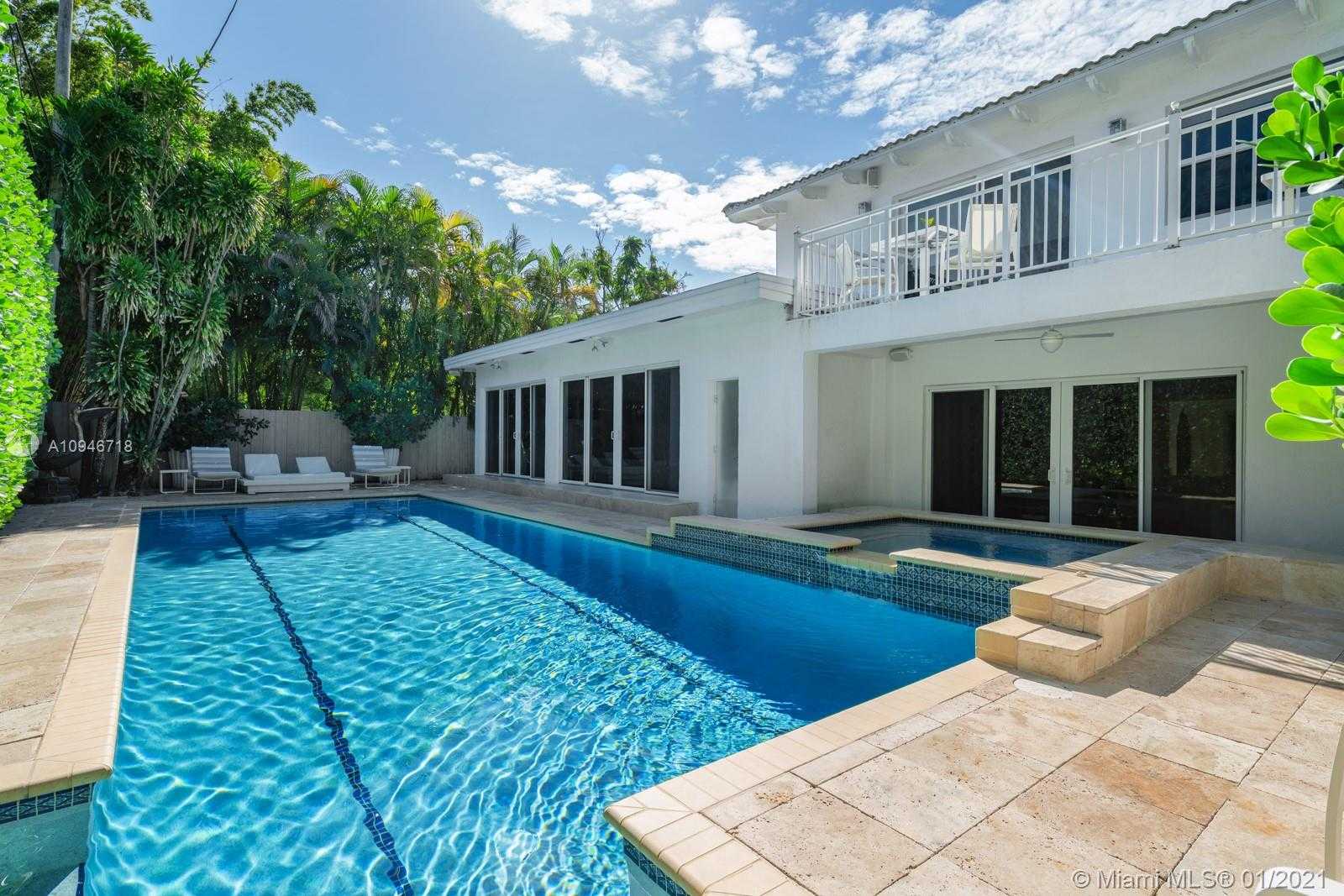 Small Image of 5543 LA GORCE DR, Miami Beach Number 2