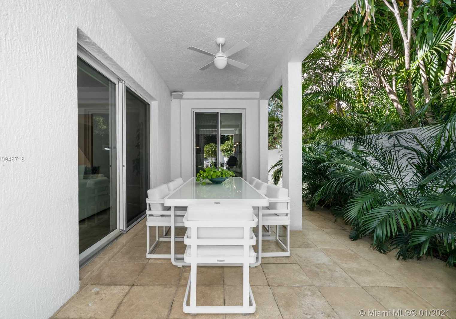 Small Image of 5543 LA GORCE DR, Miami Beach Number 22