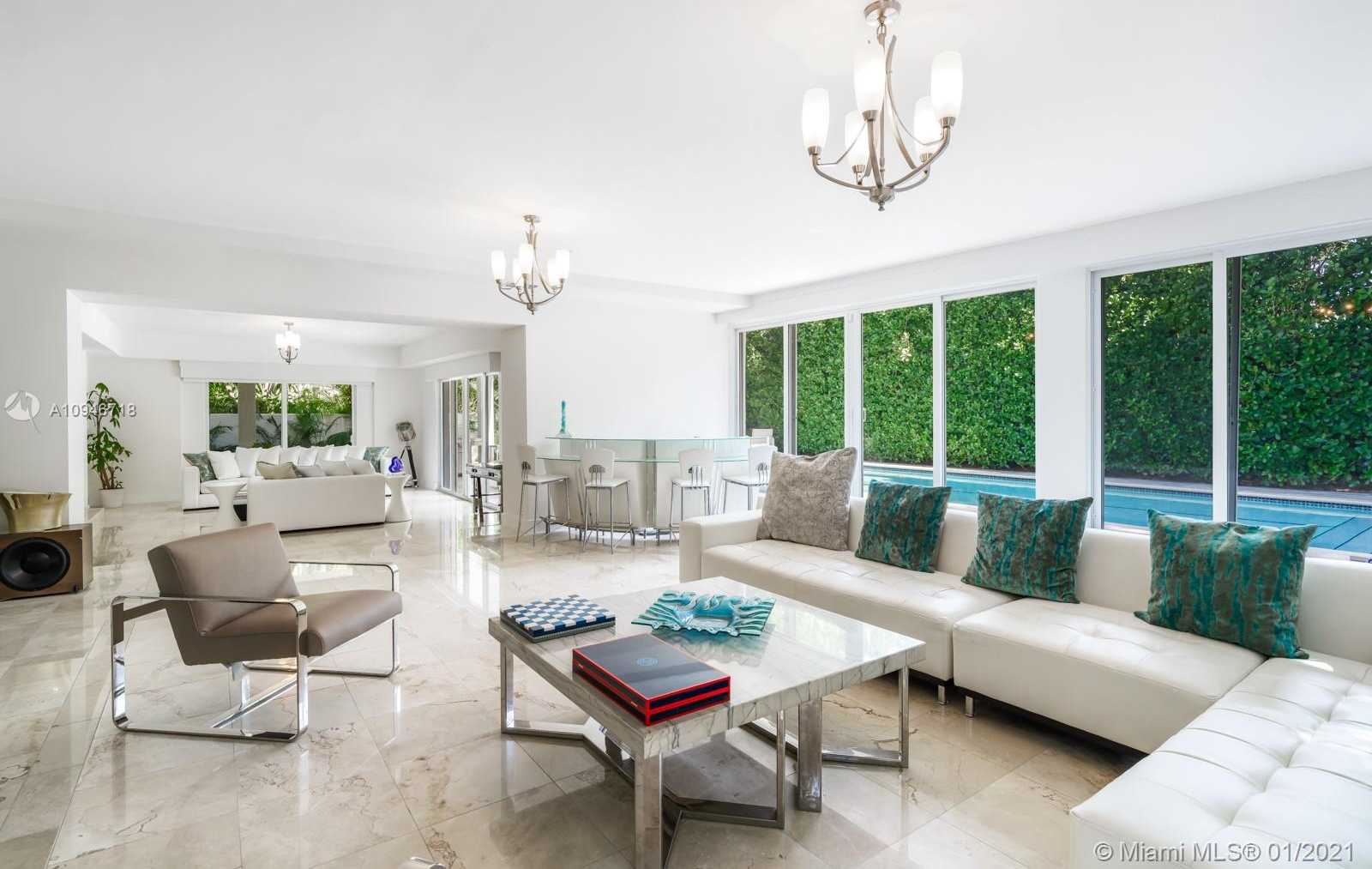 Small Image of 5543 LA GORCE DR, Miami Beach Number 4
