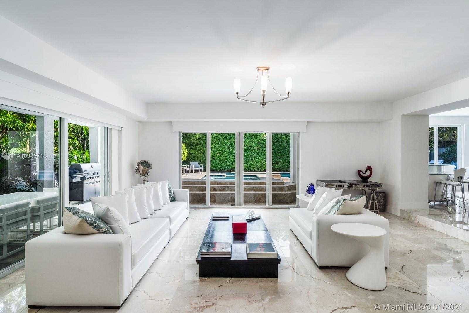 Small Image of 5543 LA GORCE DR, Miami Beach Number 9
