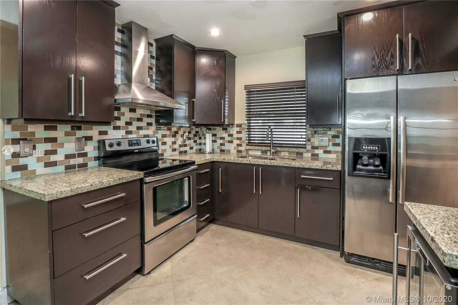 Small Image of 4524 HARRISON ST, Hollywood Number 2
