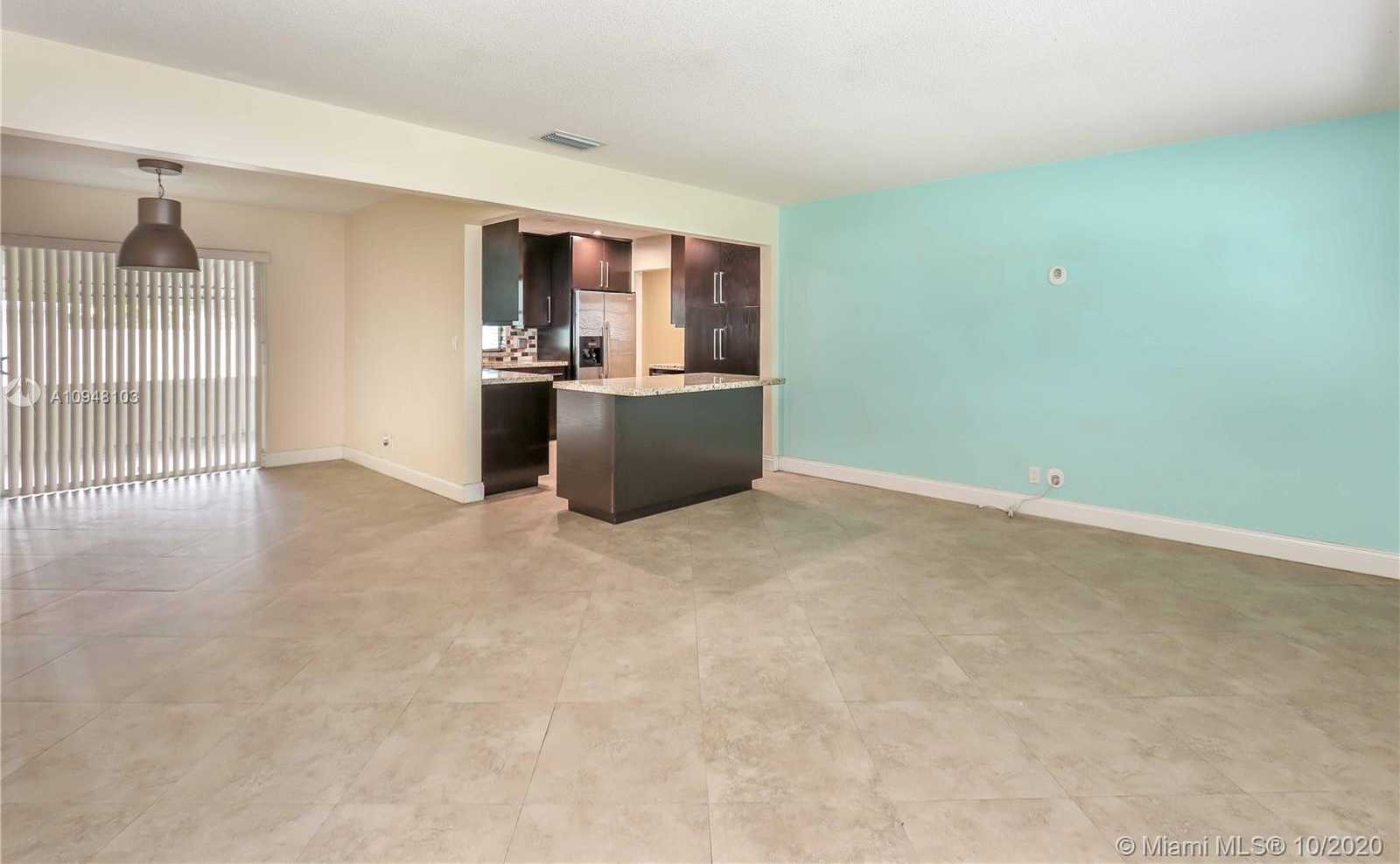 Small Image of 4524 HARRISON ST, Hollywood Number 3
