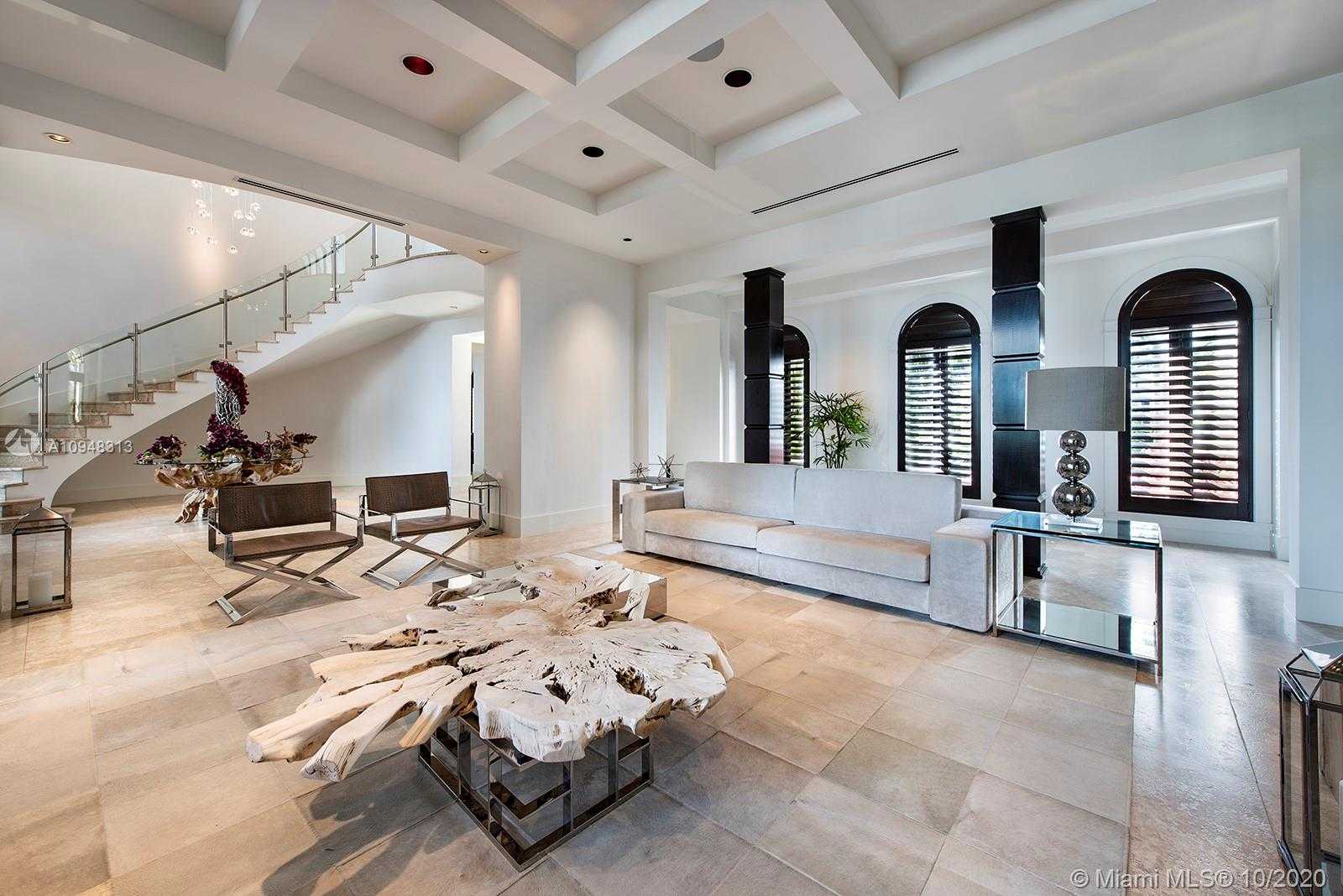 Small Image of 4 TAHITI BEACH ISLAND RD, Coral Gables Number 10