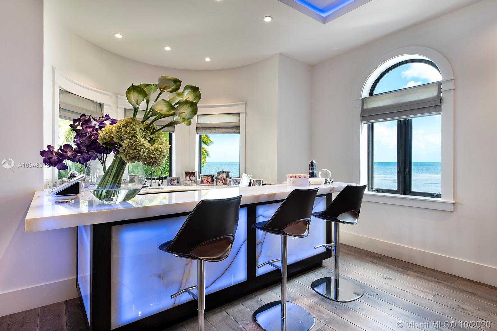 Small Image of 4 TAHITI BEACH ISLAND RD, Coral Gables Number 15