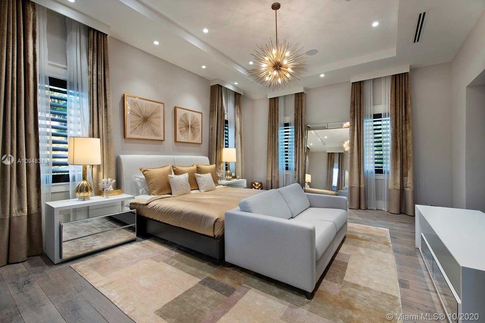 Small Image of 4 TAHITI BEACH ISLAND RD, Coral Gables Number 33