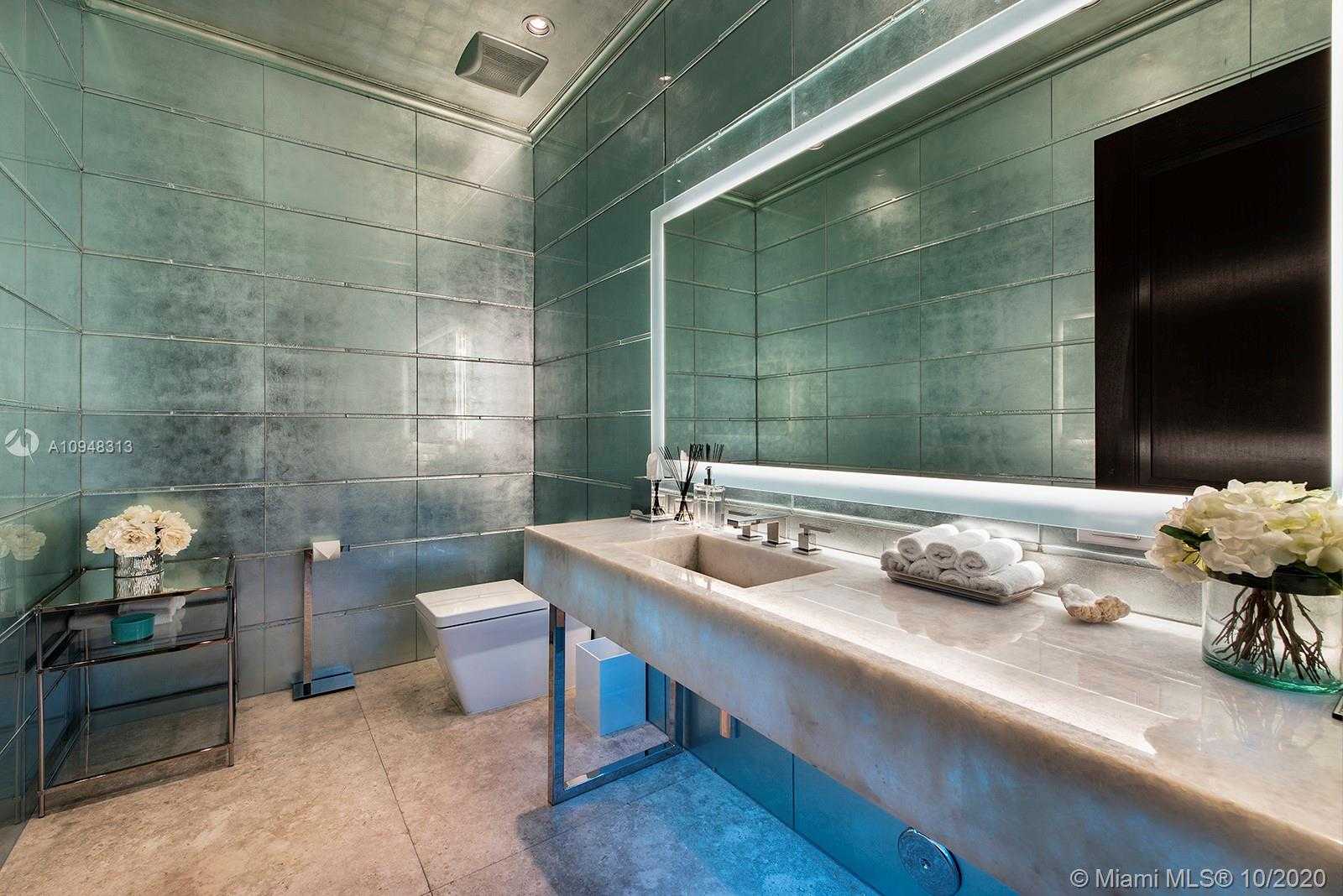 Small Image of 4 TAHITI BEACH ISLAND RD, Coral Gables Number 38