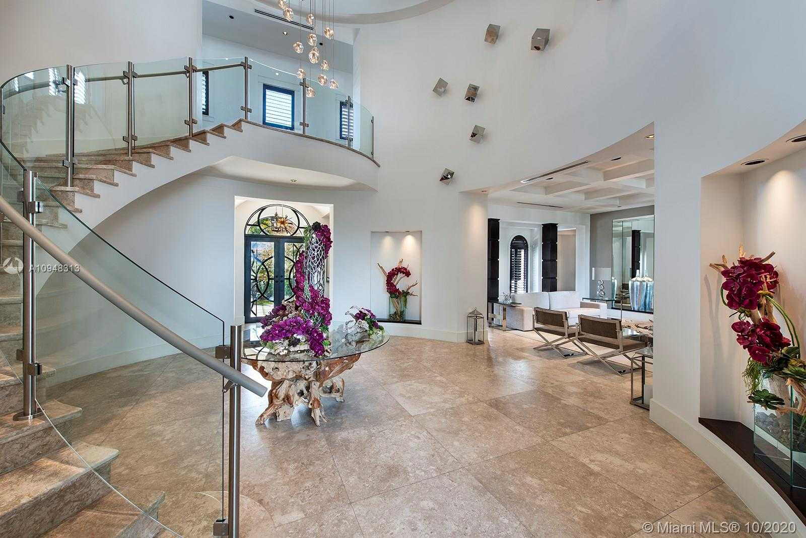 Small Image of 4 TAHITI BEACH ISLAND RD, Coral Gables Number 8