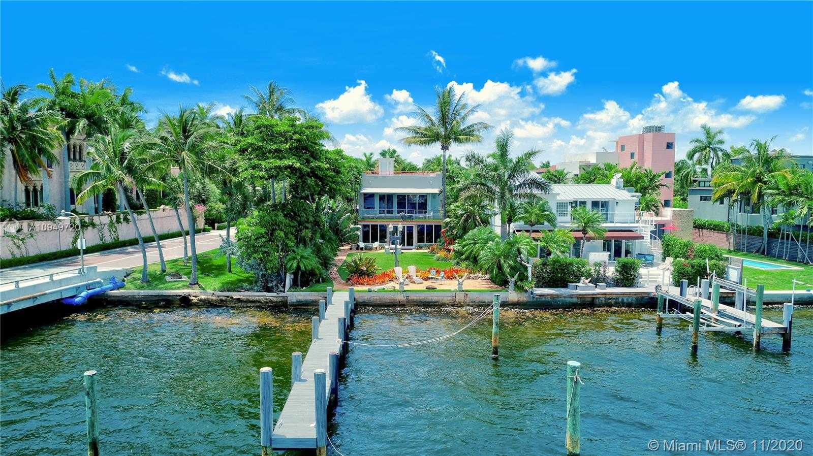 Small Image of 1828 SOUTH BAYSHORE LN, Miami Number 11