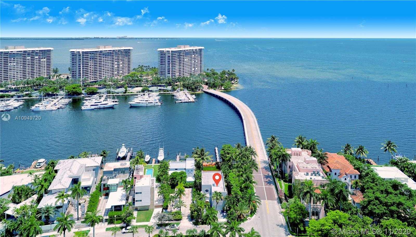 Small Image of 1828 SOUTH BAYSHORE LN, Miami Number 12