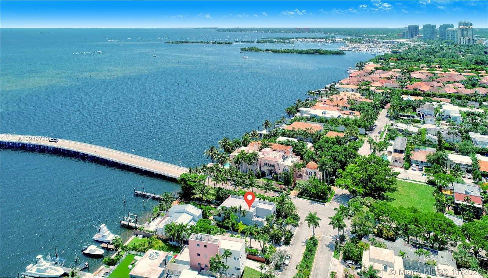 Small Image of 1828 SOUTH BAYSHORE LN, Miami Number 14
