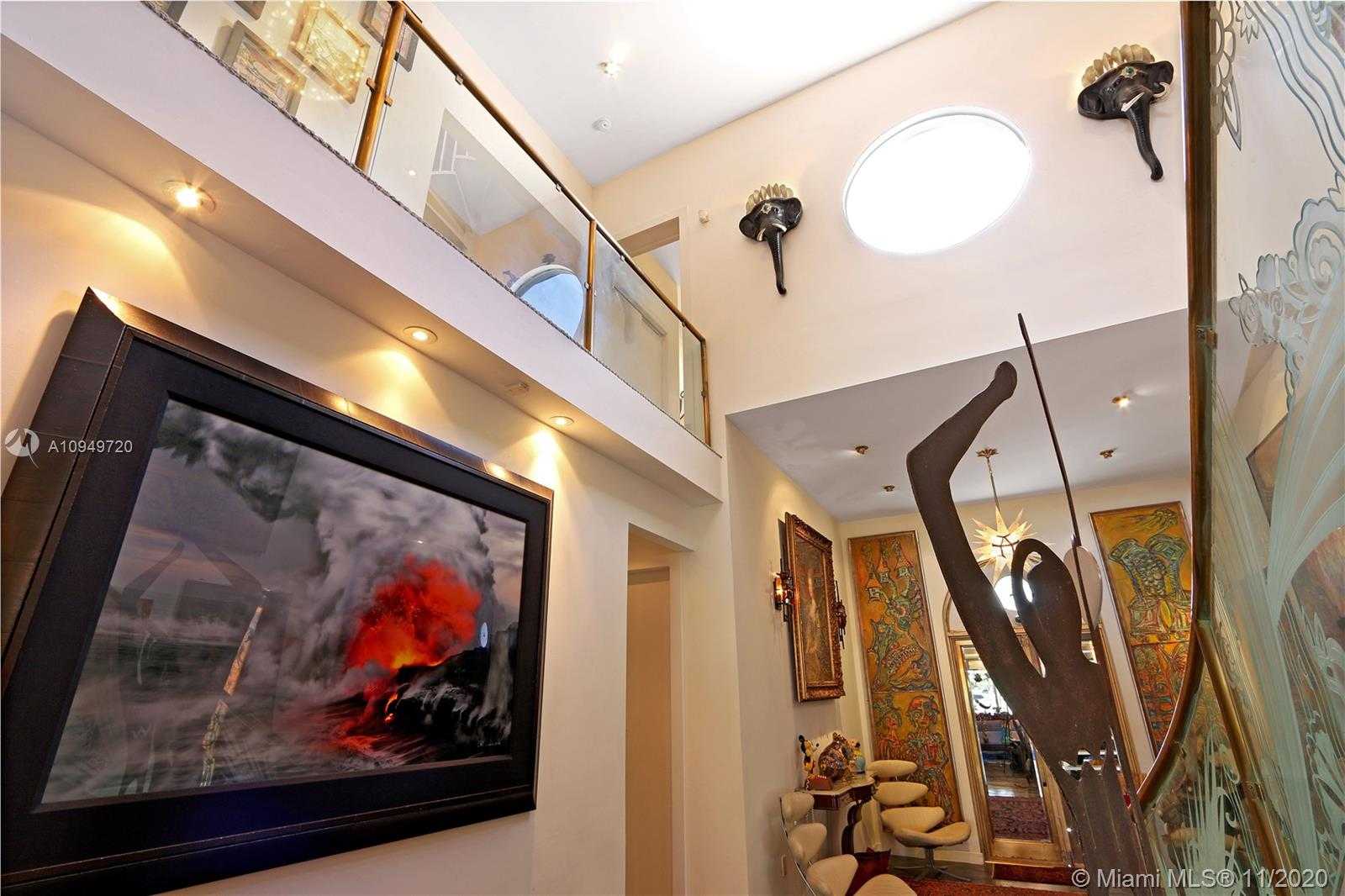 Small Image of 1828 SOUTH BAYSHORE LN, Miami Number 18