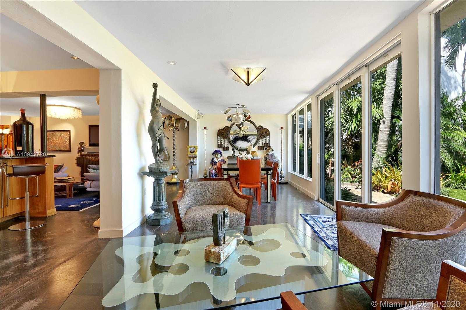 Small Image of 1828 SOUTH BAYSHORE LN, Miami Number 25