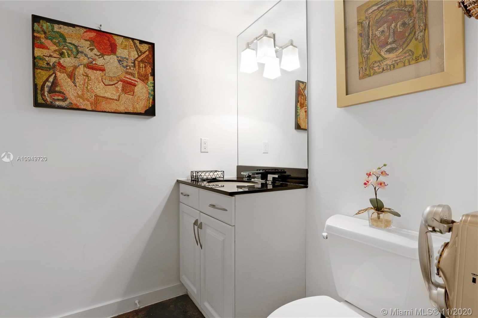 Small Image of 1828 SOUTH BAYSHORE LN, Miami Number 27