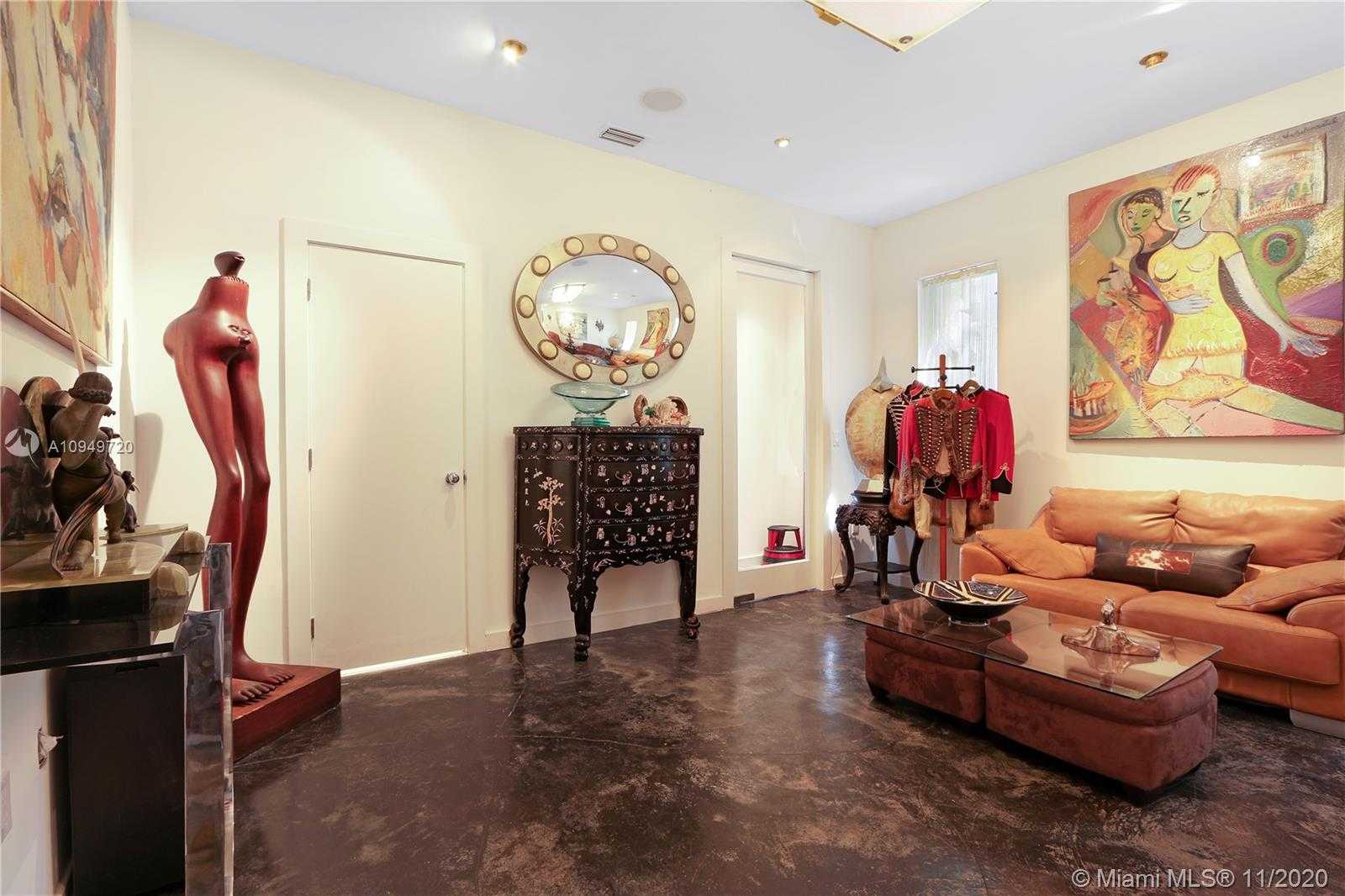 Small Image of 1828 SOUTH BAYSHORE LN, Miami Number 29