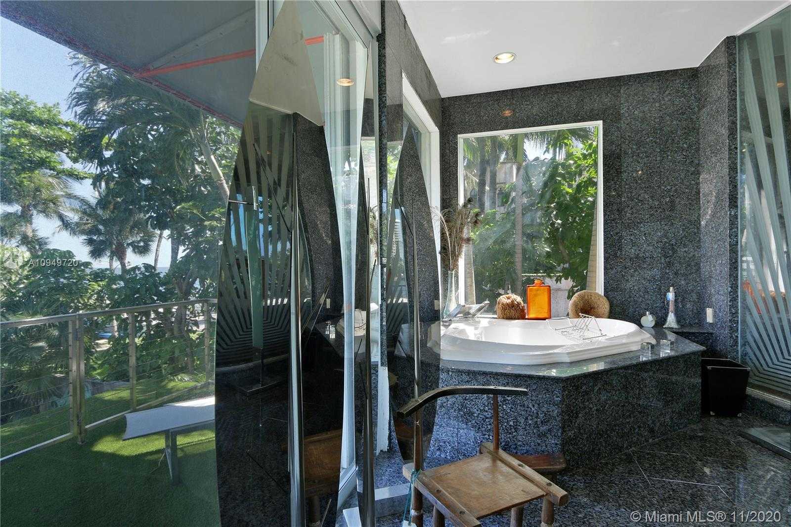 Small Image of 1828 SOUTH BAYSHORE LN, Miami Number 32