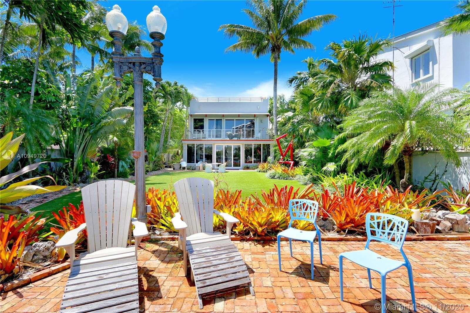 Small Image of 1828 SOUTH BAYSHORE LN, Miami Number 9