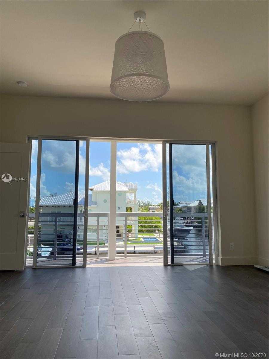 Small Image of 96 WEST PLAZA DEL SOL, Islamorada Number 15