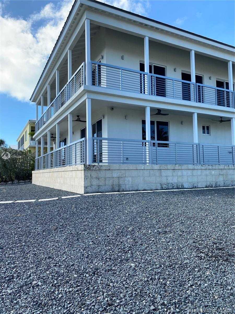 Small Image of 96 WEST PLAZA DEL SOL, Islamorada Number 2