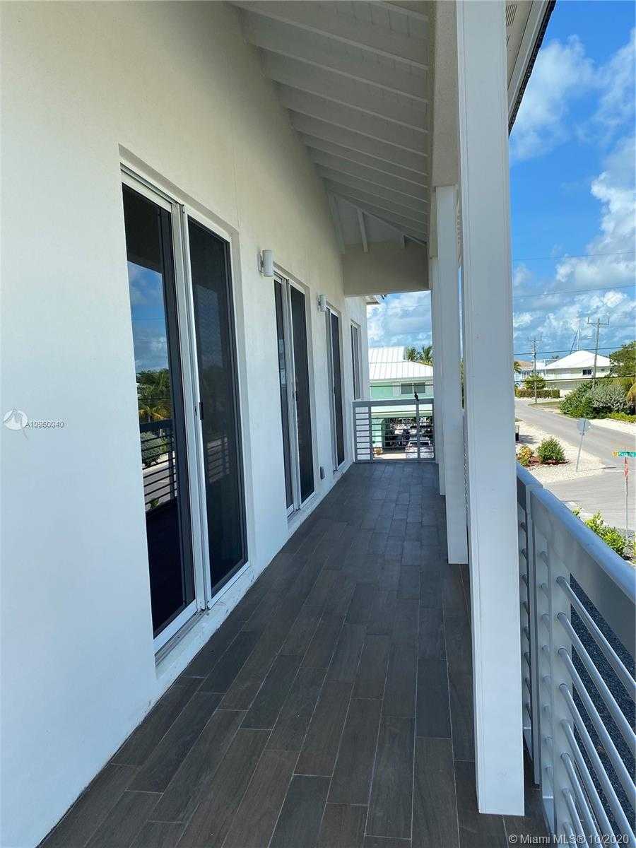 Small Image of 96 WEST PLAZA DEL SOL, Islamorada Number 20