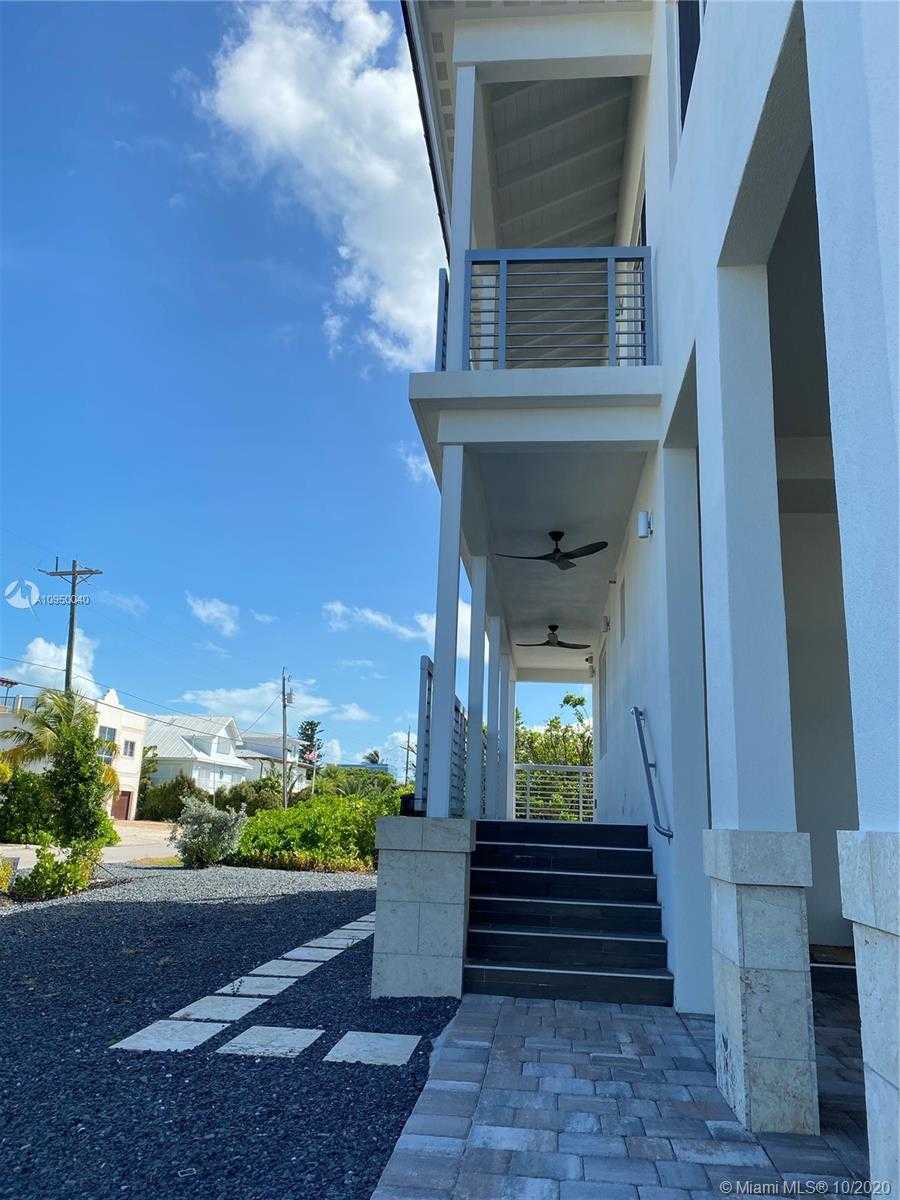 Small Image of 96 WEST PLAZA DEL SOL, Islamorada Number 23