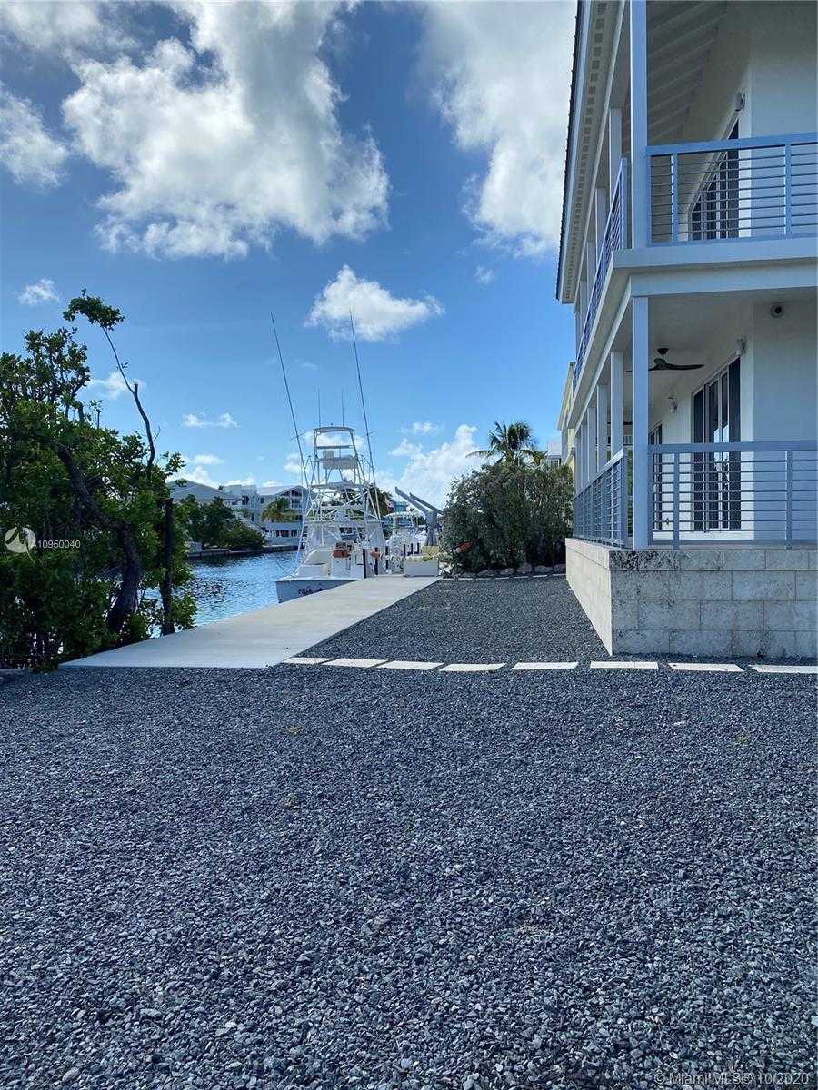 Small Image of 96 WEST PLAZA DEL SOL, Islamorada Number 3