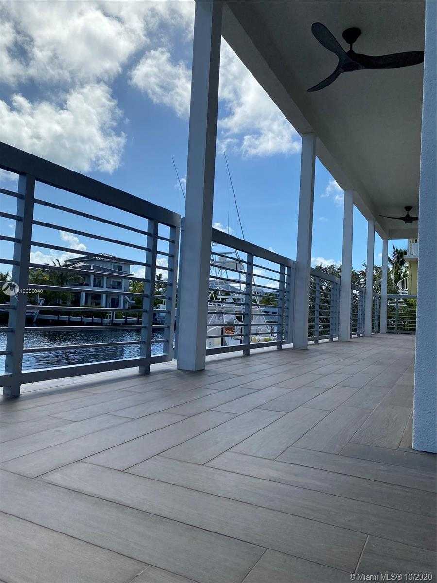 Small Image of 96 WEST PLAZA DEL SOL, Islamorada Number 4