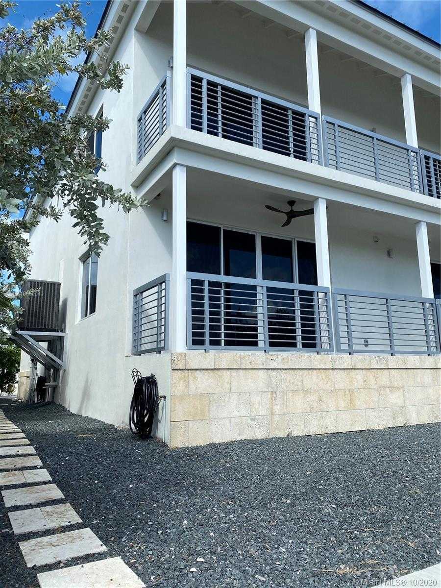 Small Image of 96 WEST PLAZA DEL SOL, Islamorada Number 5