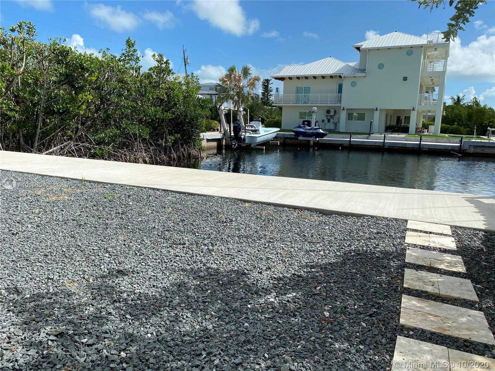 Small Image of 96 WEST PLAZA DEL SOL, Islamorada Number 8