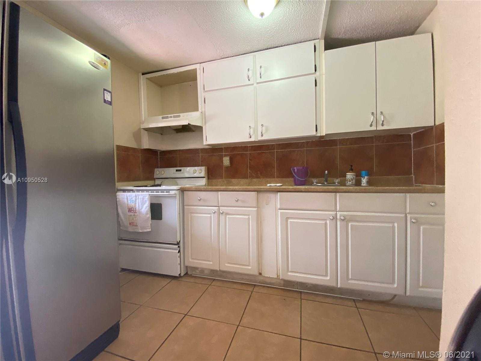 Small Image of 1612 SOUTH WEST 11TH ST, Miami Number 10