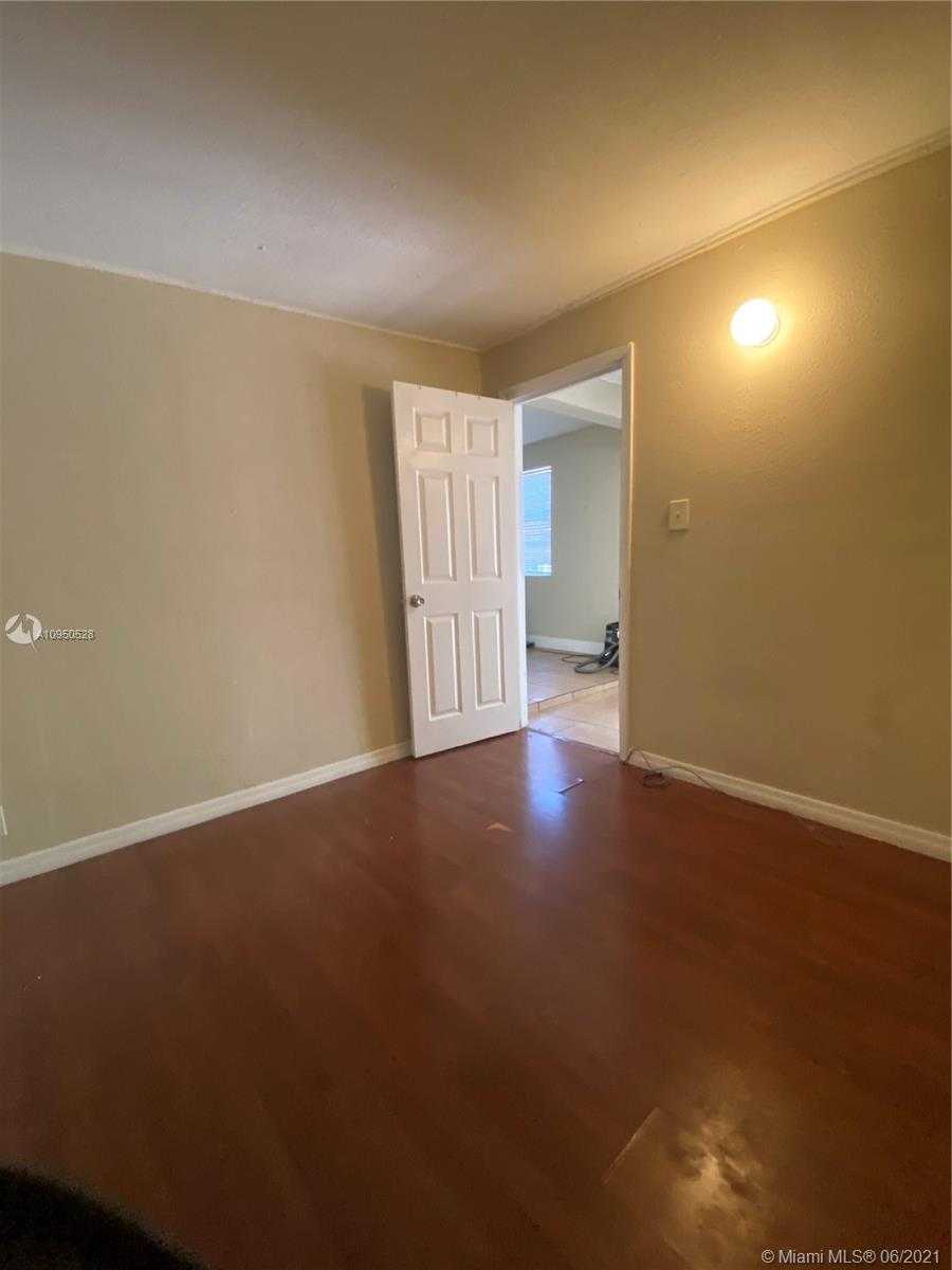 Small Image of 1612 SOUTH WEST 11TH ST, Miami Number 5