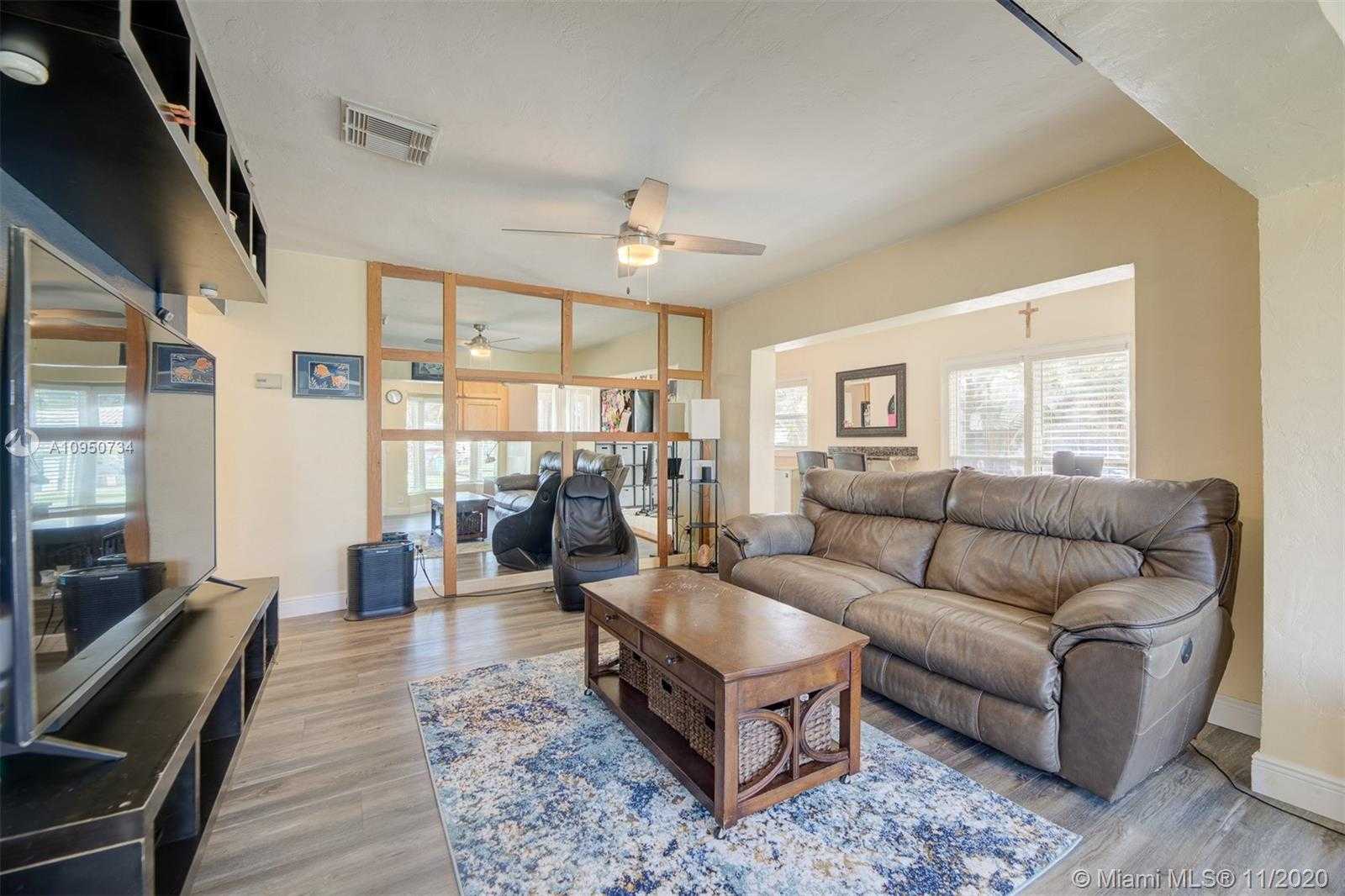 Small Image of 2534 WILSON ST, Hollywood Number 11