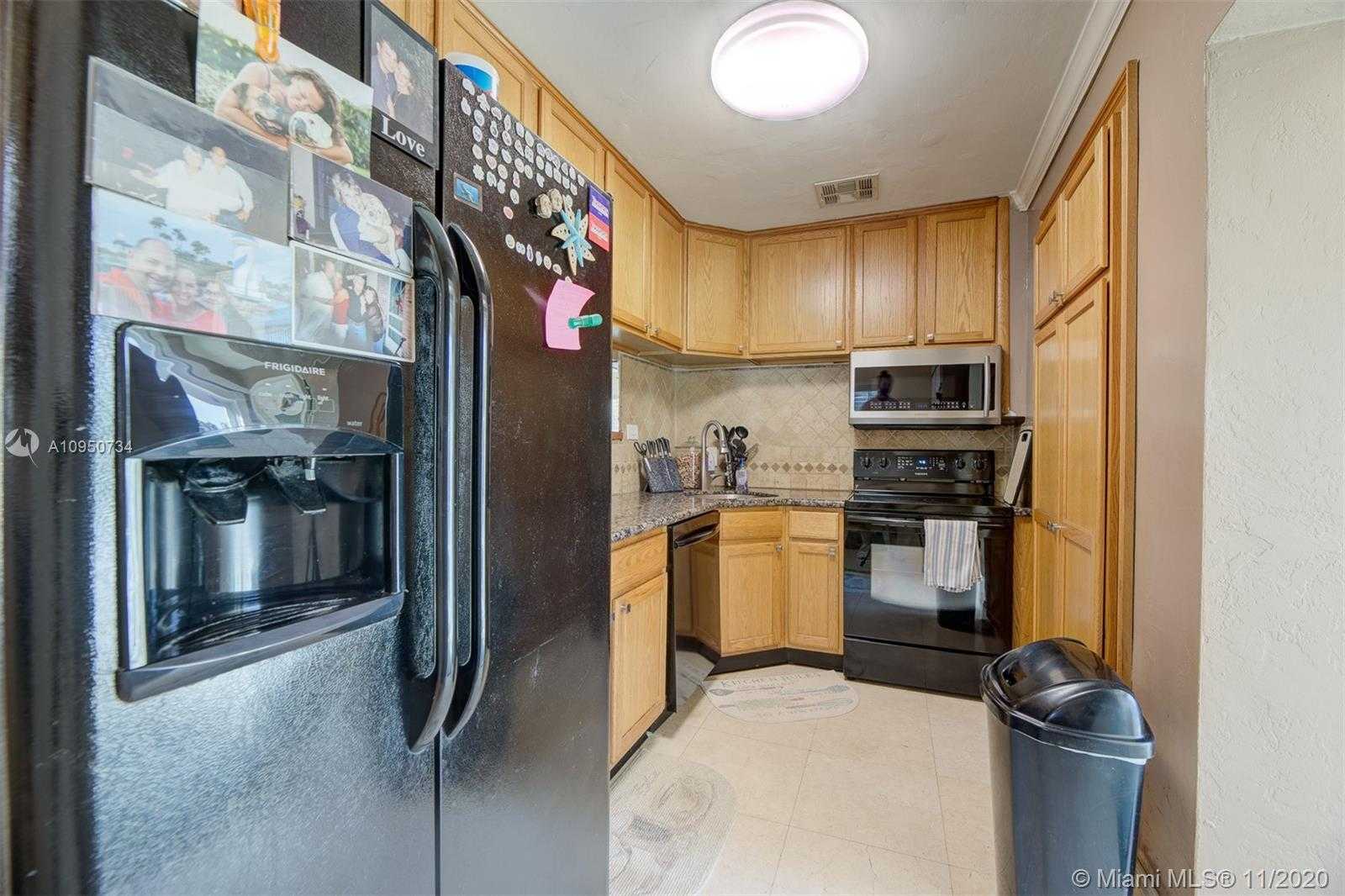 Small Image of 2534 WILSON ST, Hollywood Number 17