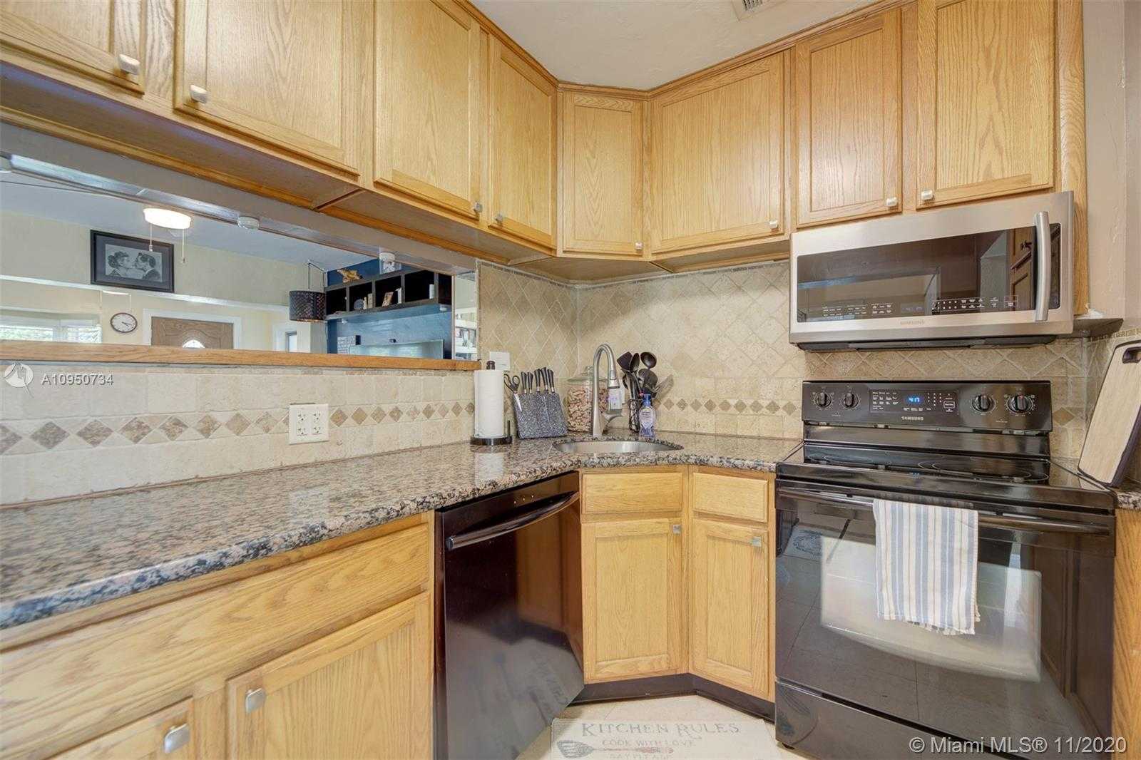 Small Image of 2534 WILSON ST, Hollywood Number 18
