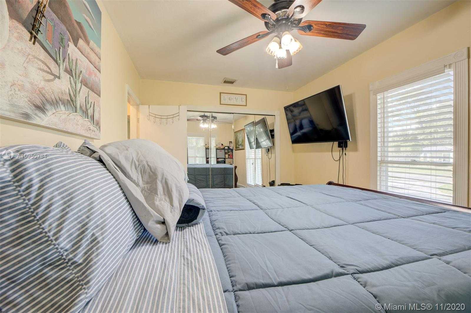 Small Image of 2534 WILSON ST, Hollywood Number 23
