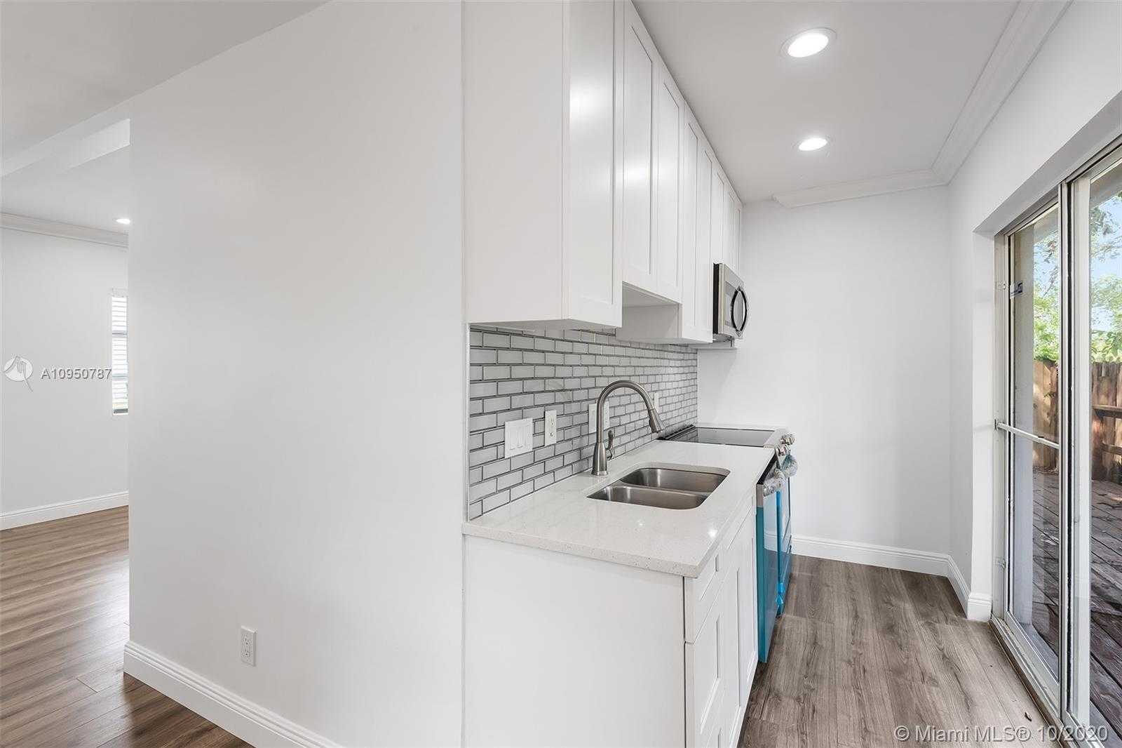 Small Image of 230 HARMON AVE, Fort Lauderdale Number 12