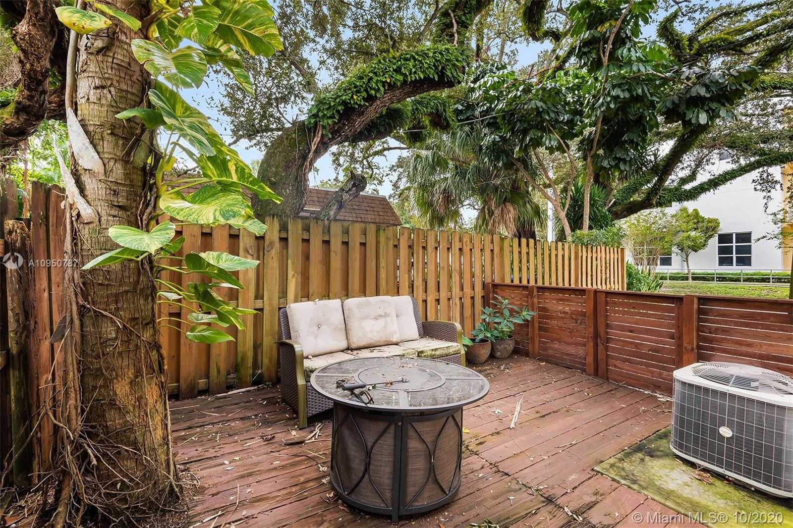 Small Image of 230 HARMON AVE, Fort Lauderdale Number 17