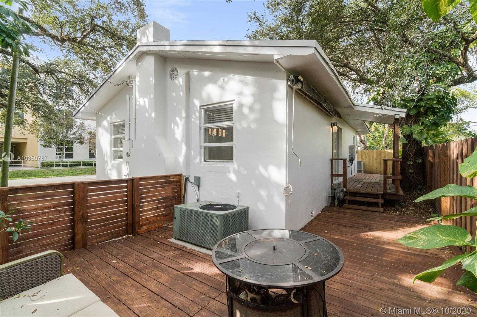 Small Image of 230 HARMON AVE, Fort Lauderdale Number 18