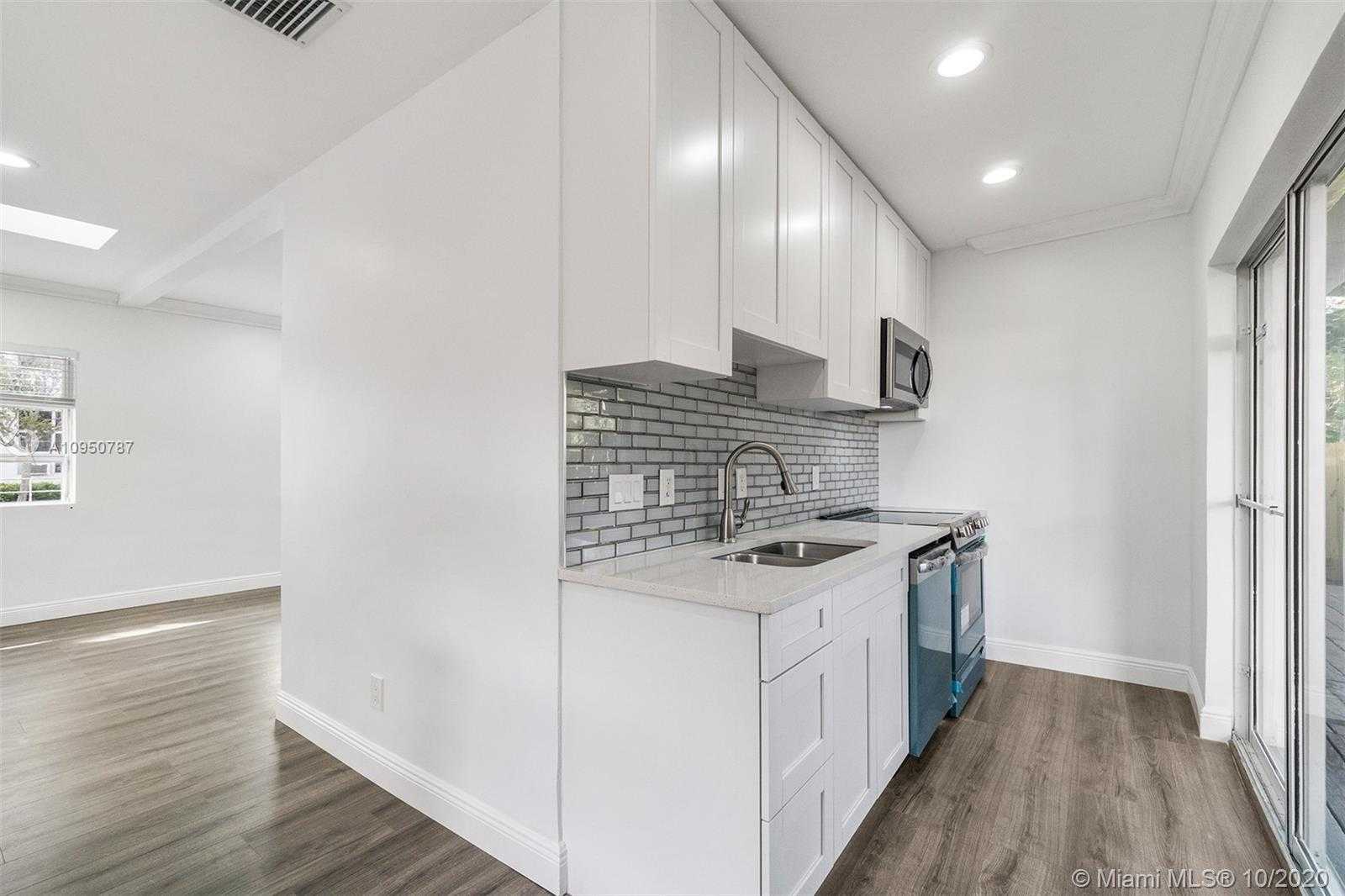 Small Image of 230 HARMON AVE, Fort Lauderdale Number 26